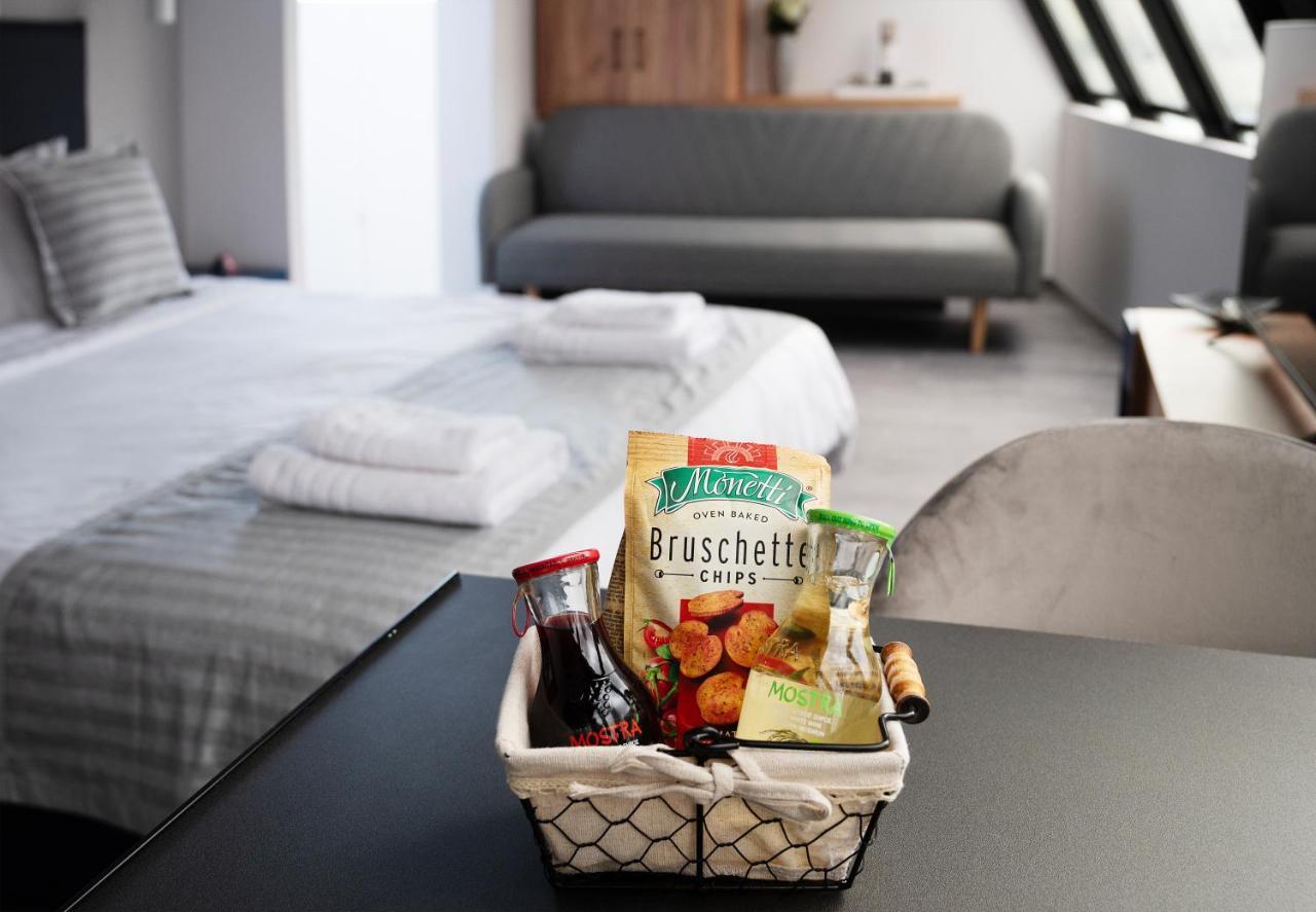 Olvia Suites Aten Exteriör bild